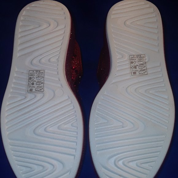 AZALEA WANG BLINGED OUT FLAT SNEAKER IN RED - Picture 8 of 8